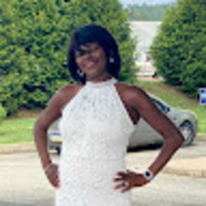 Meet your Posher, Julie